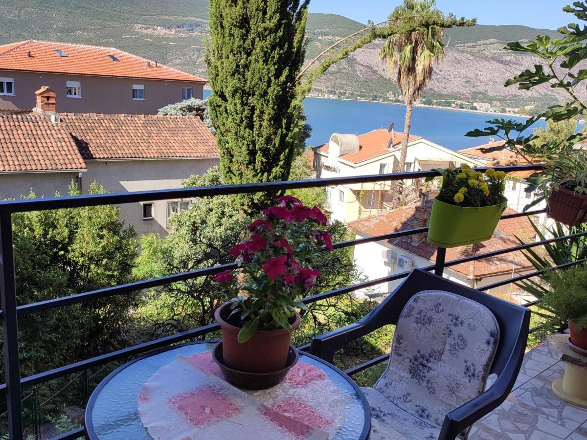 Smestaj Vella Herceg Novi Exterior foto